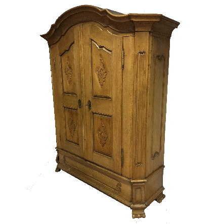 Restaurierungen in der eigenen Werkstatt Restaurierungen in der eigenen Werkstatt